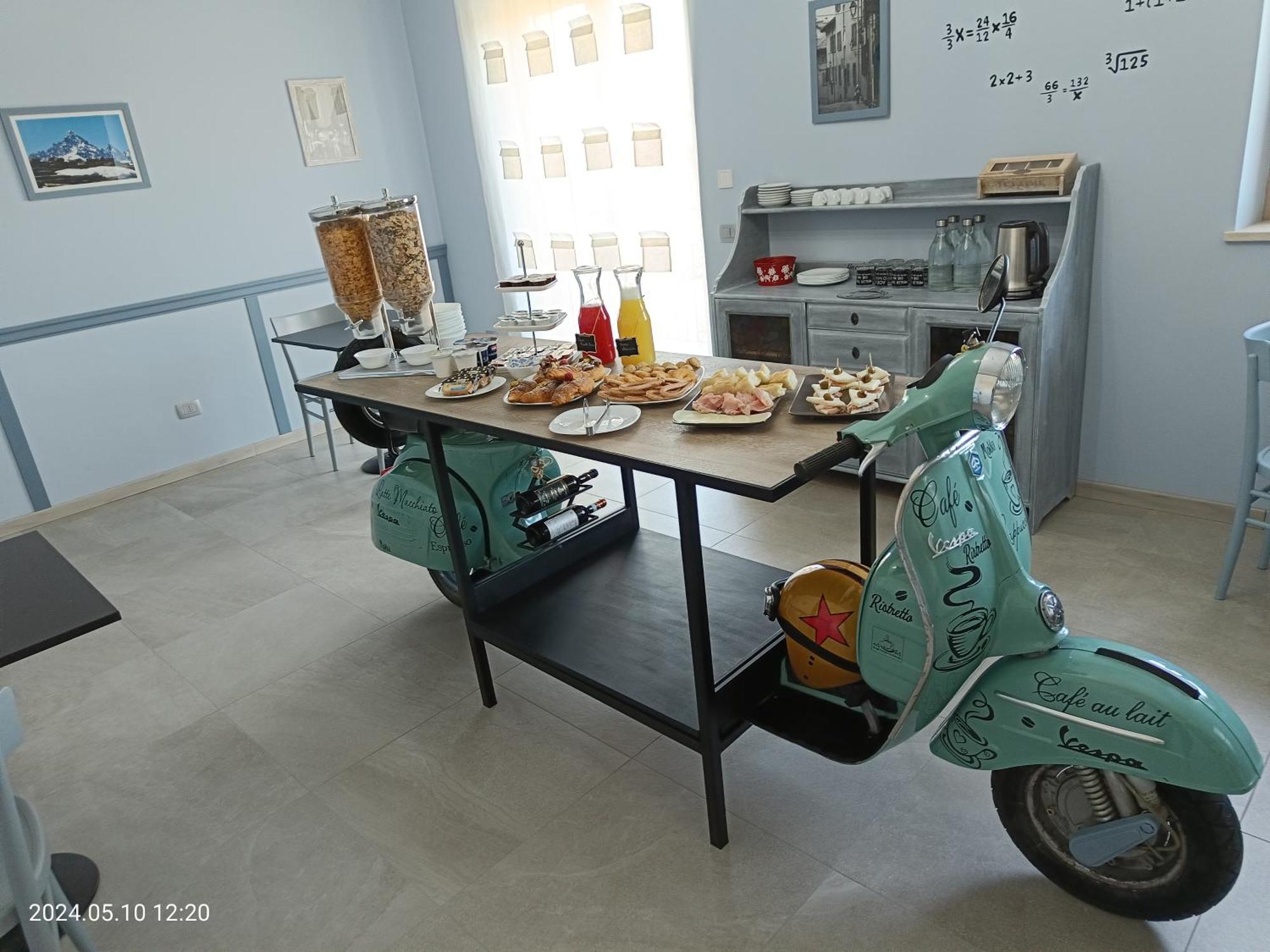 Villa Mariana Bed And Breakfast ซาลุซโซ ภายนอก รูปภาพ
