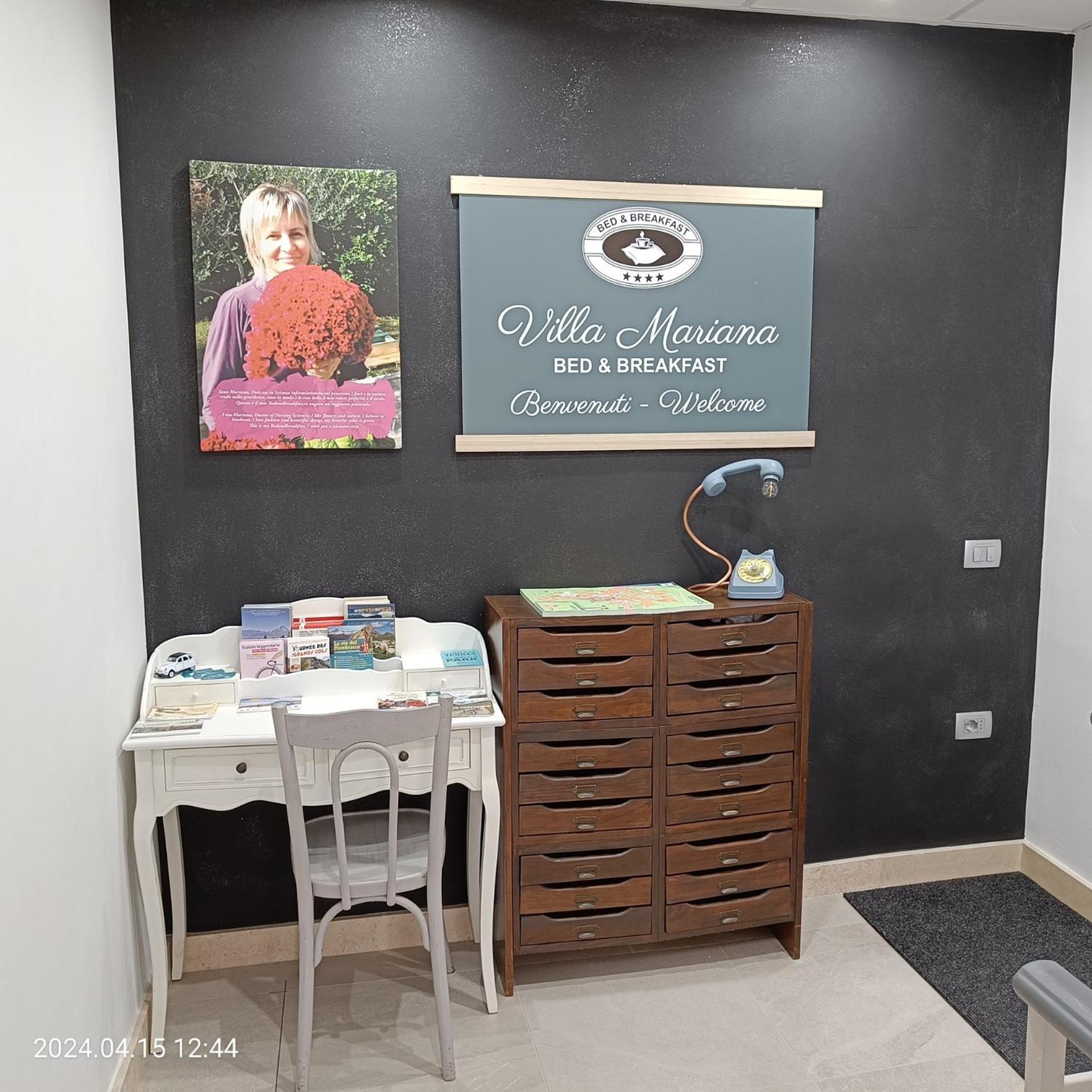Villa Mariana Bed And Breakfast ซาลุซโซ ภายนอก รูปภาพ